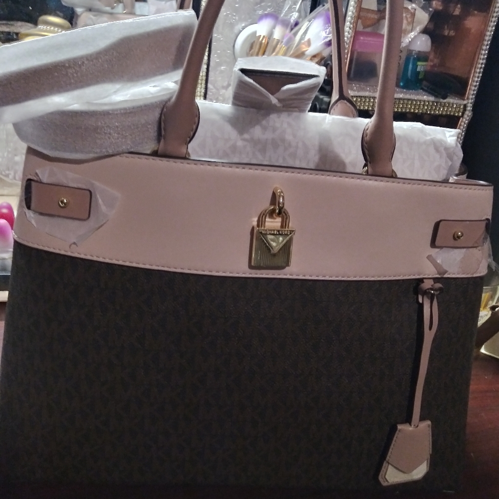 New michael khors handbag